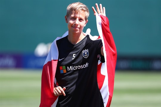 FIFA tạo điều kiện cho nữ cầu thủ chuyển giới